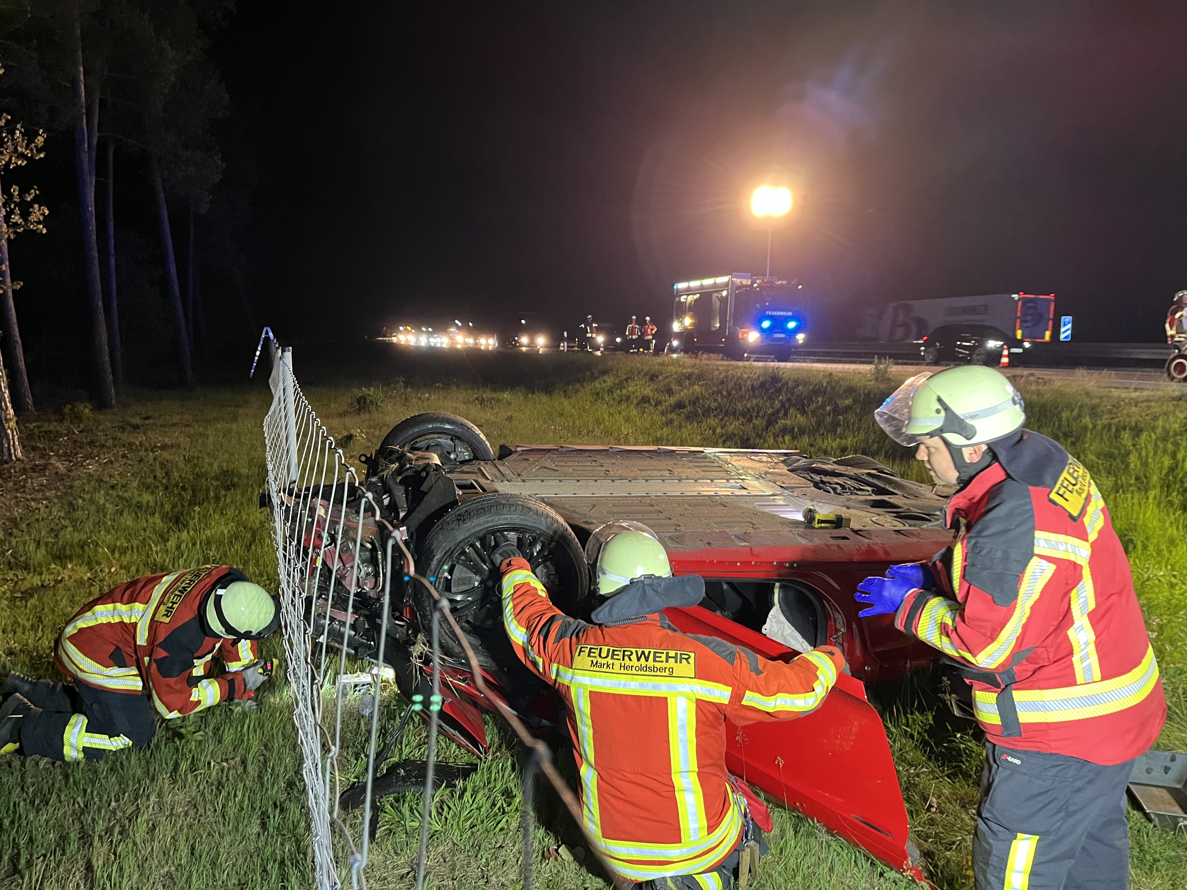 25-05-08 22-56-40 7608.jpg